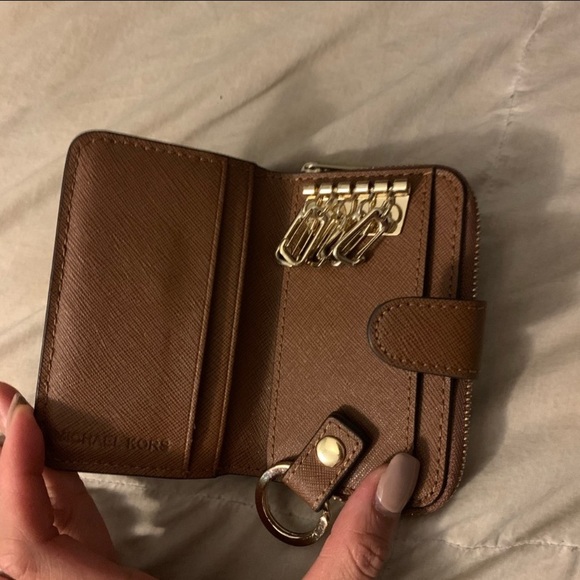 Michael Kors key holder, with zippered compartment - Picture 2 of 7